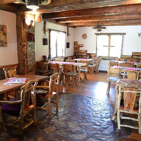 Motel Nacionalni Restoran Ognjiste Koruge Eksteriør bilde